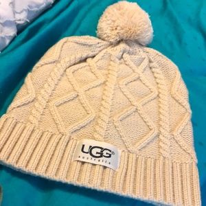 UGG winter hat with pom pom